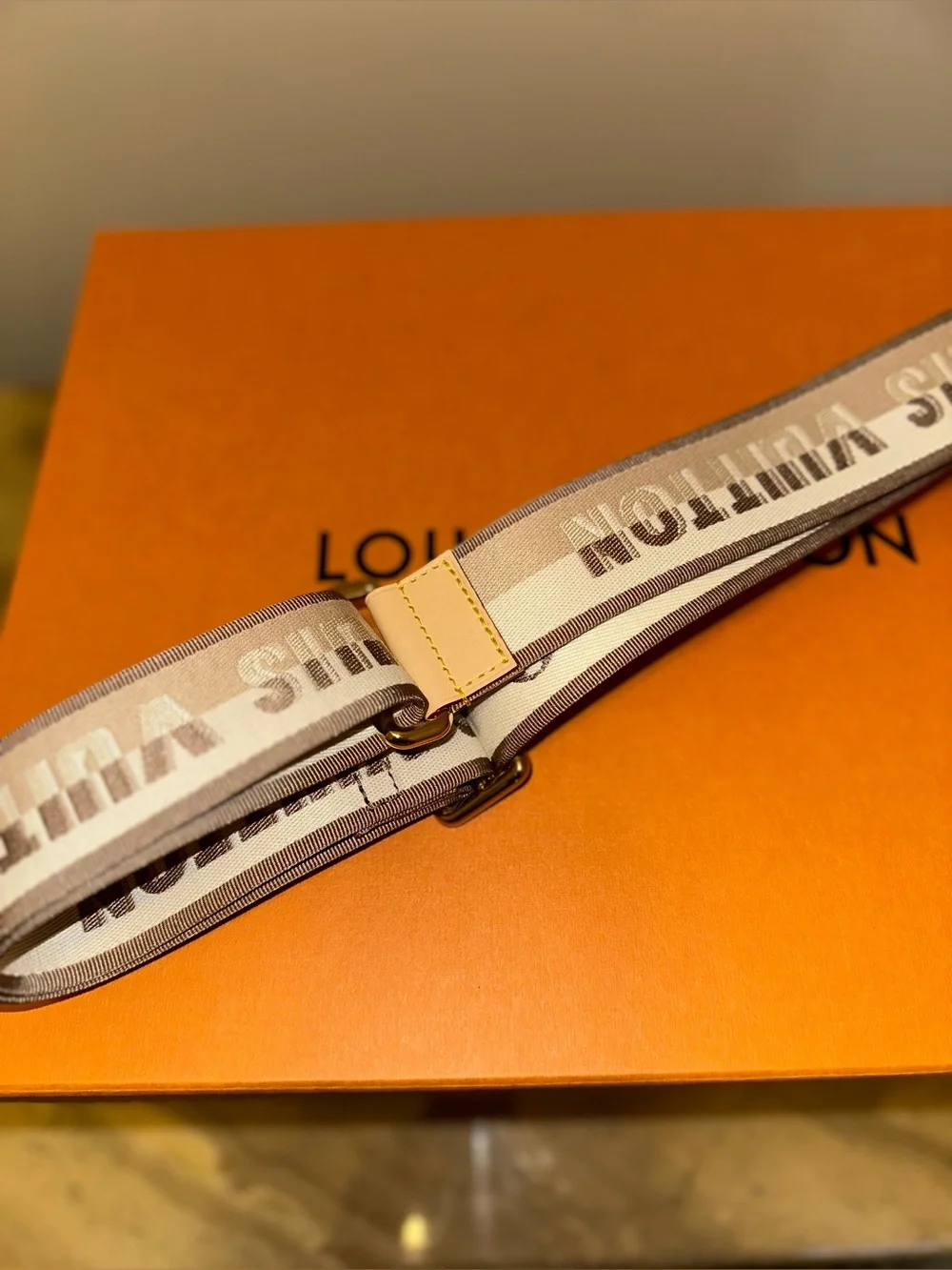 Adjustable Louis Vuitton Beige Jacquard Bandoulière Strap
